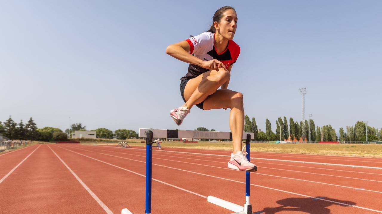 Fiona Cavilli, atleta de CA Vic, inicia la seva aventura al mundial d'atletisme sub-20
