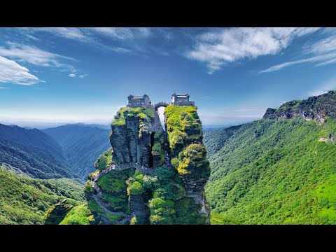 Visiting Guizhou, China - A Travel Guide (4 Minutes)