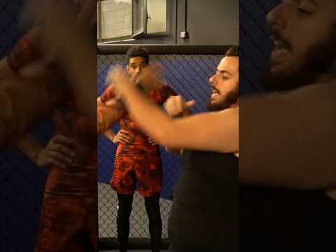 Comment contrer tout les coups de poings ! #selfdefense #shortyoutube #artmartiaux #youtubeshorts