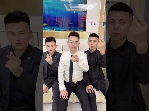 这个手势舞打的脸有点疼。#最温柔男医生