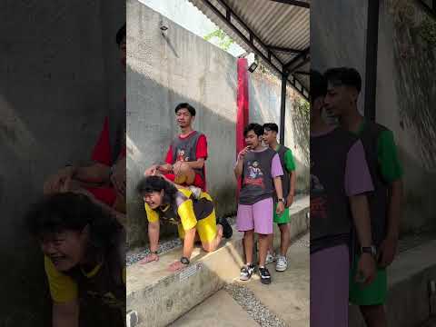 Awas jatoh😭