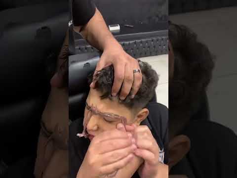 ازاله شعر الحواجب بالشمع 😂✂️💈 #comedy #fun #funny #اكسبلور #explore #viralvideo #fyp