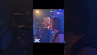 屋根の上のSSW / GOING UNDER GROUND
