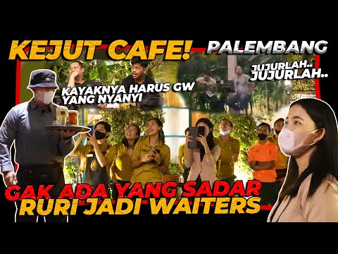 KEJUT CAFE ‼️ GAK ADA YANG SADAR GW JADI WAITERS.. PECAH BANGET !!