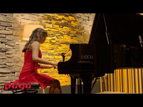 Deniz Atay & Ece Yaşlı - Deniz Atay's Summer (Official Video)