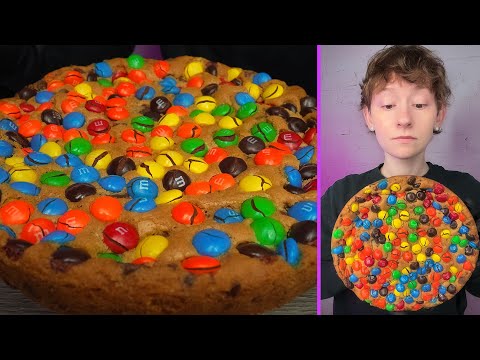 ASMR GIANT M&M CHOCOLATE CHIP COOKIE DESSERT MUKBANG | VNM ASMR EATS A GIANT COOKIE 먹방