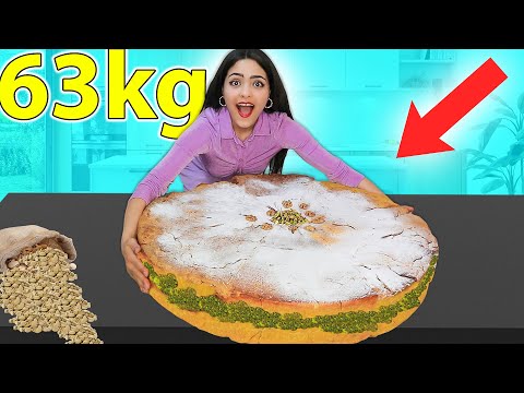 صنعت أكبر حبة معمول في العالم 🥮.. وزنها يصدم
