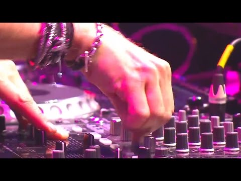 AMF2015 | David Guetta - "Hey girl hey boy"