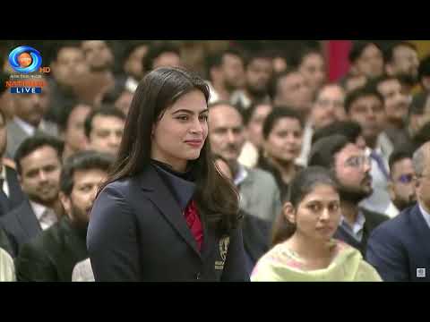 Manu Bhaker’s oops moment seconds before receiving the Khel Ratna award. Watch the viral video.