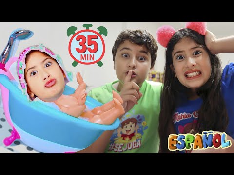 Maria Clara encontró una muñeca y finge ser madre