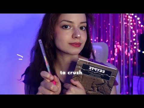 ASMR : ton amie intervient pour ton devoir de fin d'année. (roleplay)
