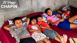 🇬🇹 Anita y sus hermanitos VAN A TENER QUE TURNARSE para dormir en LA CAMA QUE LES REGALARON. 