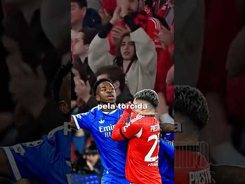 Mbappé saiu em defesa do Vini jr #vinijr #futebol #mbappe #realmadrid#ChampionsLeague #shots