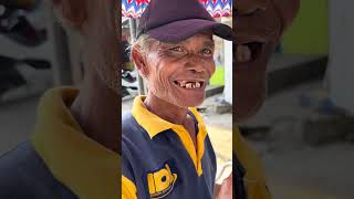 Kakek umur 67 tahun jualan es lilin keliling pakai sepeda