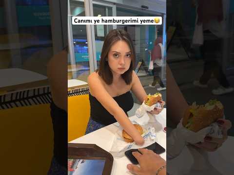 Yemeğini paylaşamayanlar kulübü😂