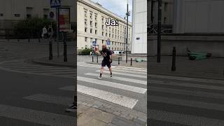 CZY TYLKO JA TAK PRZECHODZĘ PRZEZ PASY? 🙂 #comedy #relatable #funny #śmieszne #admiros
