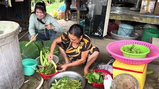 Đãi anh em thợ xây nhà Ngọc Bếp Củi món đầu cá hồi làm lẩu thái
