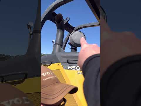 Buyer remorse glad I am not the Lucky guy that Bought this dozer OMG