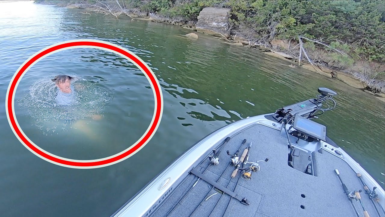 Big Bass Wrapped Up in Deep Water! Underwater Recovery