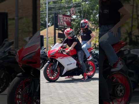 Biar gabanyak protess, langsung kasih paham aja!! . #ducati #848evo