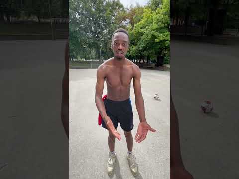 POV: Fußballer wenn Mädchen zuschauen #fußball #comedy #shorts