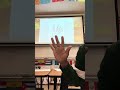 Understanding the Phrase 'de dos dedos de dos dedos'