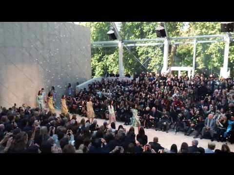Full Show - Burberry Prorsum Womenswear S/S14 - shot entirely with IPhone 5S