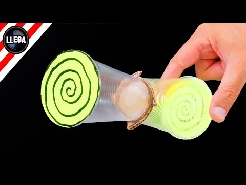 Como Hacer Un Avión Con Dos Vasos de Plástico y Papel | Experimentos Caseros