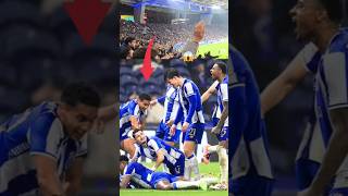 Incrível ambiente no estadio do Dragão