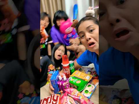 หยิบขนมตามสีวันเกิดจ้า #กิ่งแก้มdiy #ตลก #สนุก #คลายเครียด #ครอบครัว #ฮาๆ #ขำขัน #ตลกฮาฮา