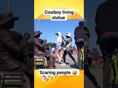 scaring people, cowboy living statue 🤣 🤣 🤣