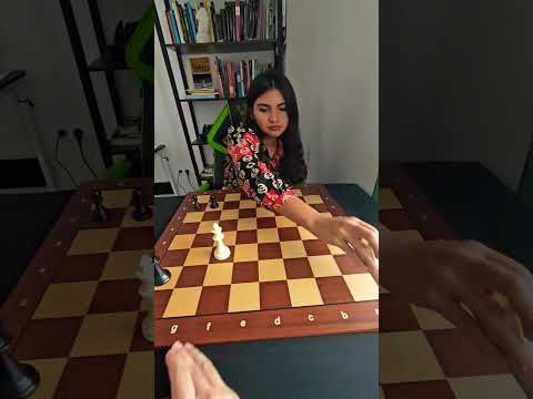 bonita forma de entablar con dos peones en septima rivales ♟️♟️#chess #shorts