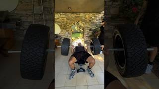 Será que o BITELO faz um SUPINO com RODAS DE CARRO? 🛞🏋️‍♂️