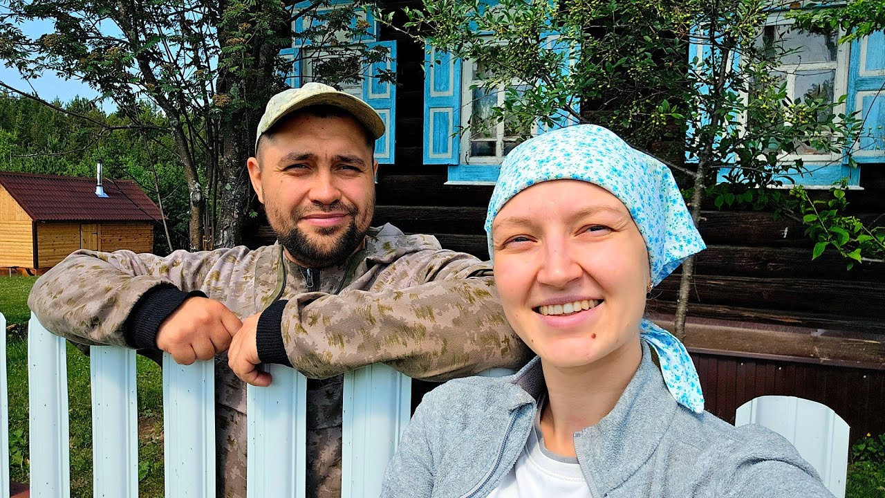 Живём на заимке своим хозяйством - готовим место для строительства - спасаем животных от гнуса