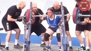Pregnant Lady Squats 220 kg In Competition