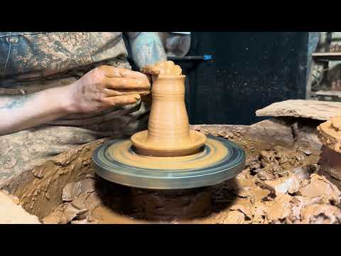 making a candlestick from clay on a potter's wheel😘Изготовление подсвечника из глины😉😉😉