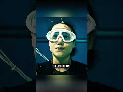 Le garçon bat un record sous l'eau ! #shorts #film #viral