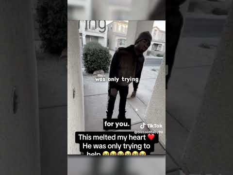 MAN SCARES WOMAN BUT HE WAS ONLY TRYING TO HELP #cute
