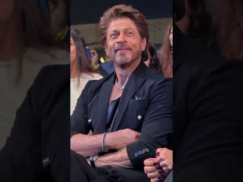 Introducing the "VitaWear SmartBand," a next-generation wearable gadget๐ Shahrukh Khan kajol event