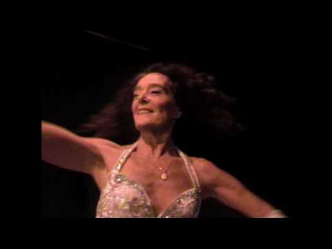 Djamilah dance group