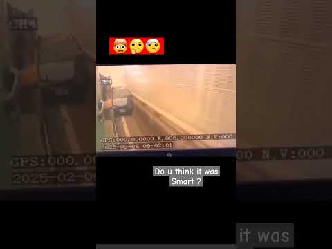 Smart decisions made everyday! Do you think it was one ? #dashcam #crash #accidente #driver