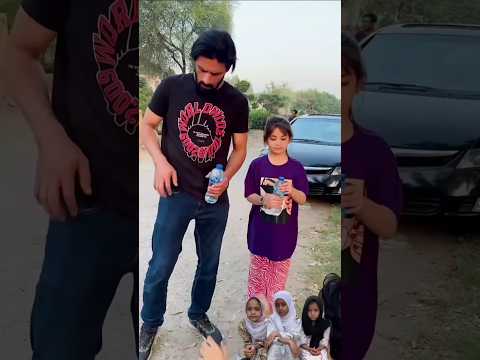 bachi ny ki gareeb piyasy ki madad#motivation #emotional #motivational #hazaravillagefamily  #shorts