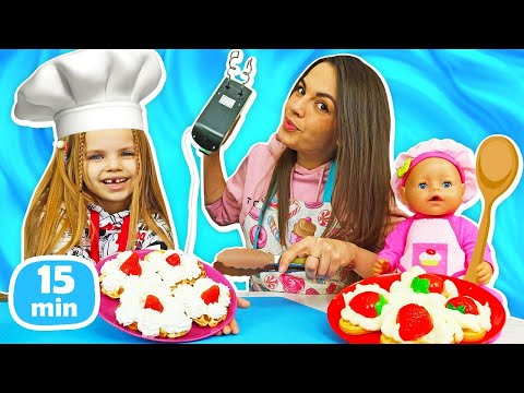 Juego de cocina para niños con Maya y Lina. Haciendo tartas y waffles.