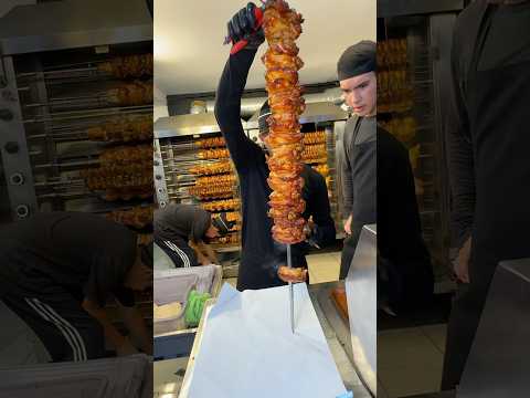 Herkesin Merak Ettiği O Tavukçu! Lokum Piliç Şirinevler #reklam