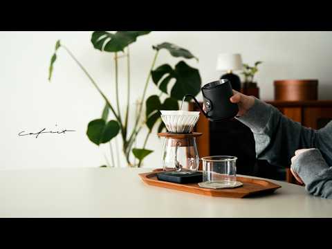 好きな音楽と、今日のコーヒー。新しく迎えたものと、キッチンの朝。