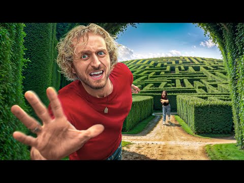 ENFERMÉ DANS UN LABYRINTHE GÉANT (C’est hyper angoissant)
