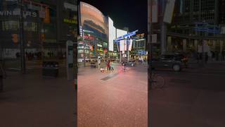 Lo urbano en downtown Toronto… #urbanmusic2026 #torontolife #salvadorenosporelmundo #diaspora