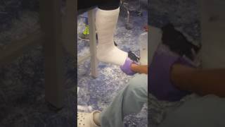 How to put a perfect plaster leg cast LLC