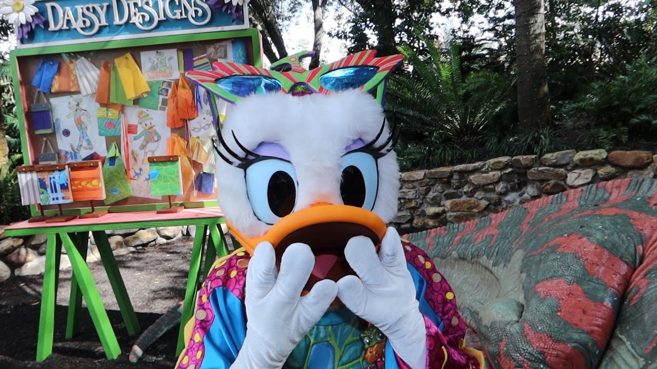 Still Searching For Christmas At Disney's Animal Kingdom & Confused By The Tasting Sampler! The Tim Tracker