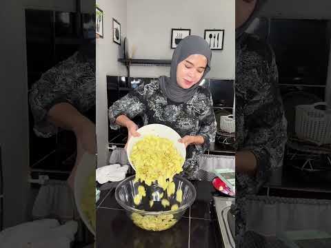Bikin keripik jengkol